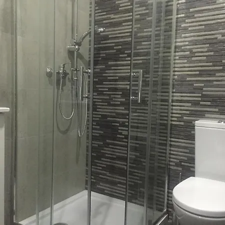 Porto Wine & Charm By Living Well 加亚新城